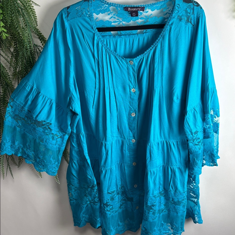 Roaman's Blue Lace Detail